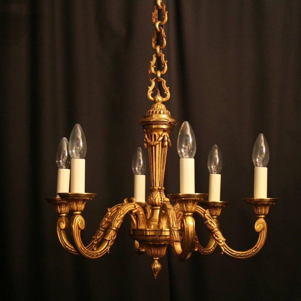 https://www.classicalchandeliers.co.uk/chandelier-winches/remote-mount-chandelier-winch-model-200
